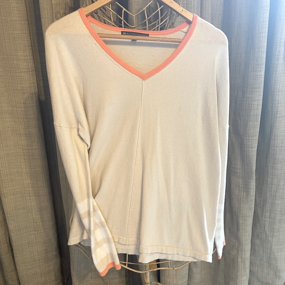Elliot Lauren top